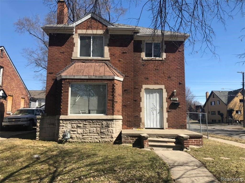 4604 Buckingham Ave - Photo 1