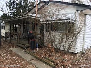 256 Beverly Avenue - Photo 1