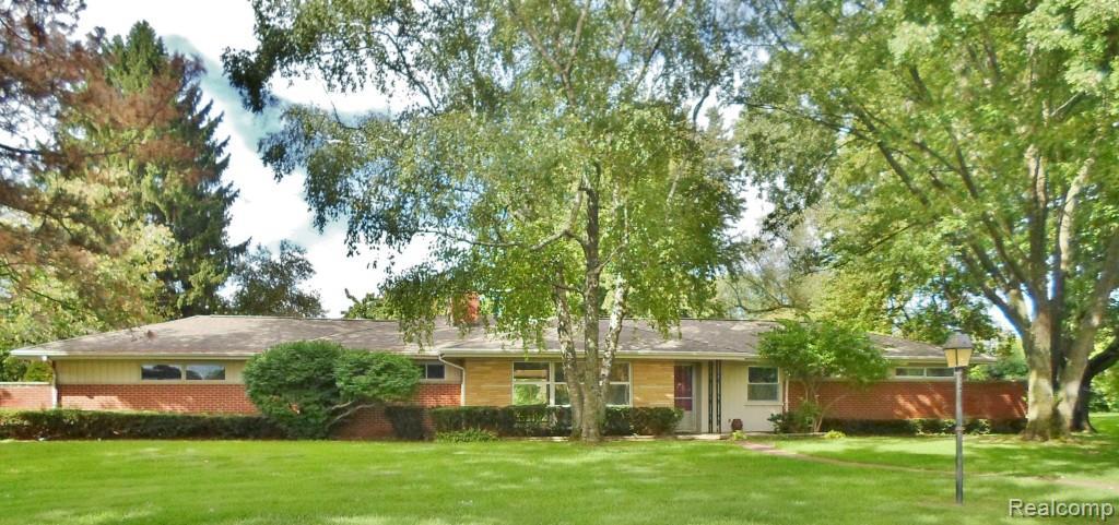 6386 Northfield Road - Photo 1