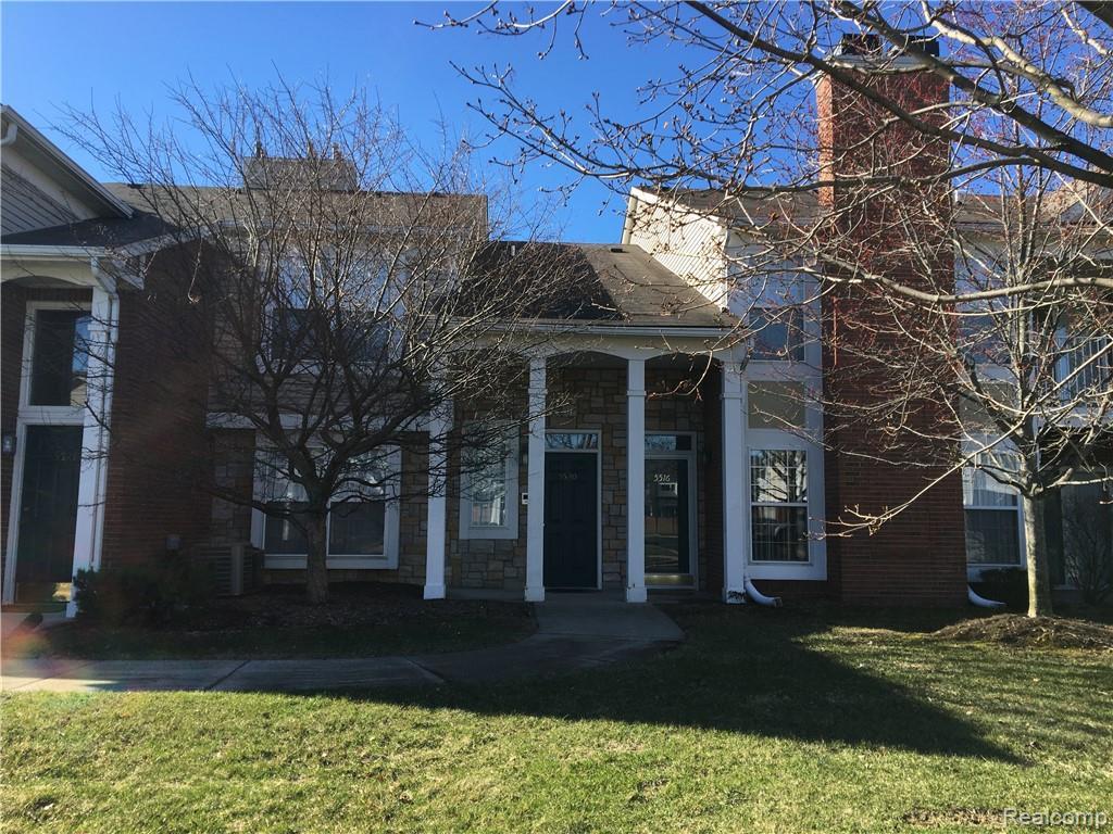 5520 Pine Aires Drive - Photo 1