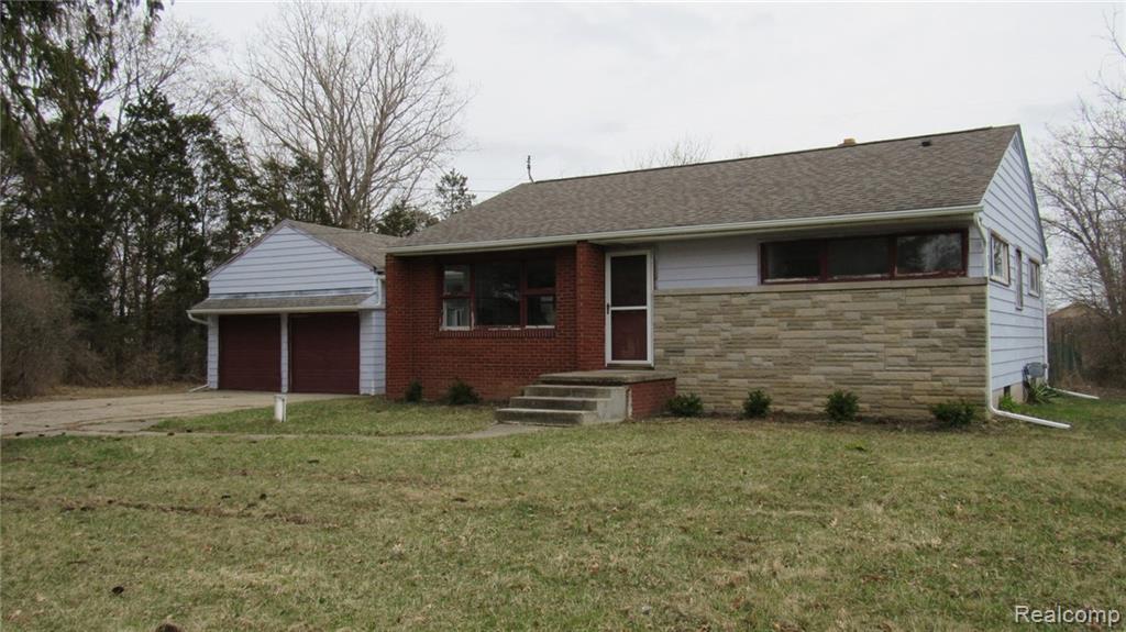 3040 Edwards St - Photo 1
