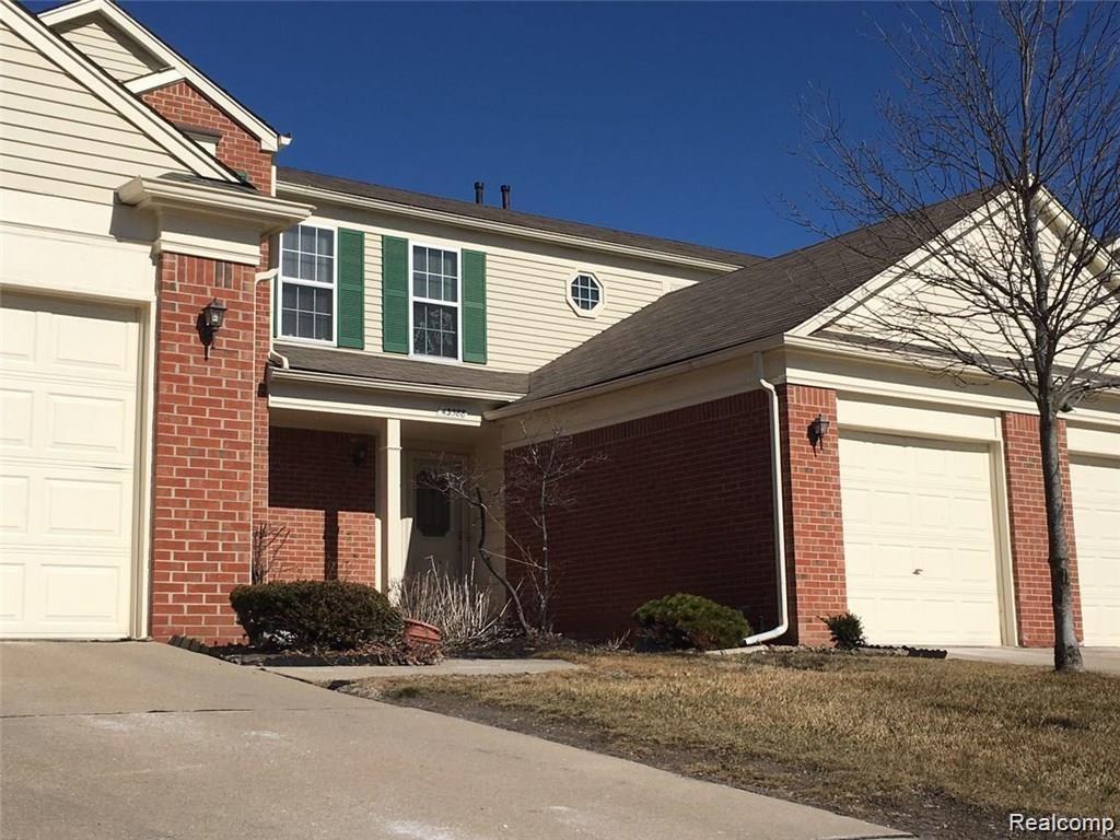 43588 Yorkville - Photo 1