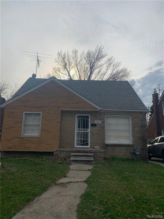 20483 Yonka St - Photo 1