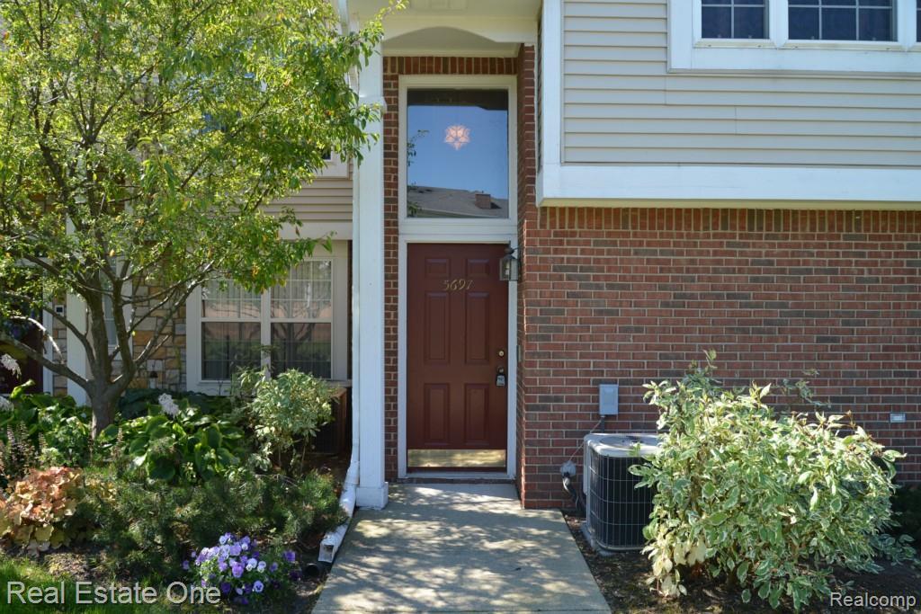 5697 Pine Aires Drive - Photo 1