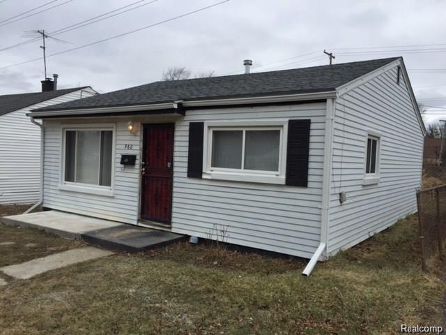 560 Montana Avenue - Photo 1