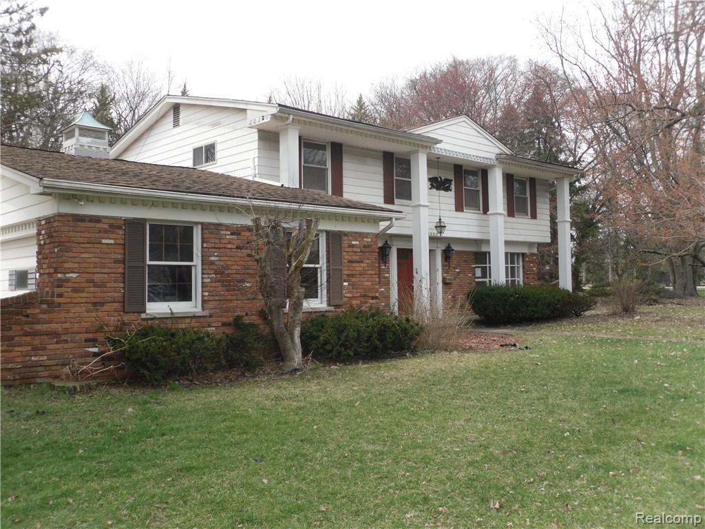 32027 Aline Drive - Photo 1