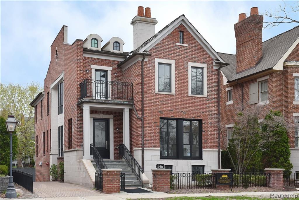 346 Brown Street - Photo 1