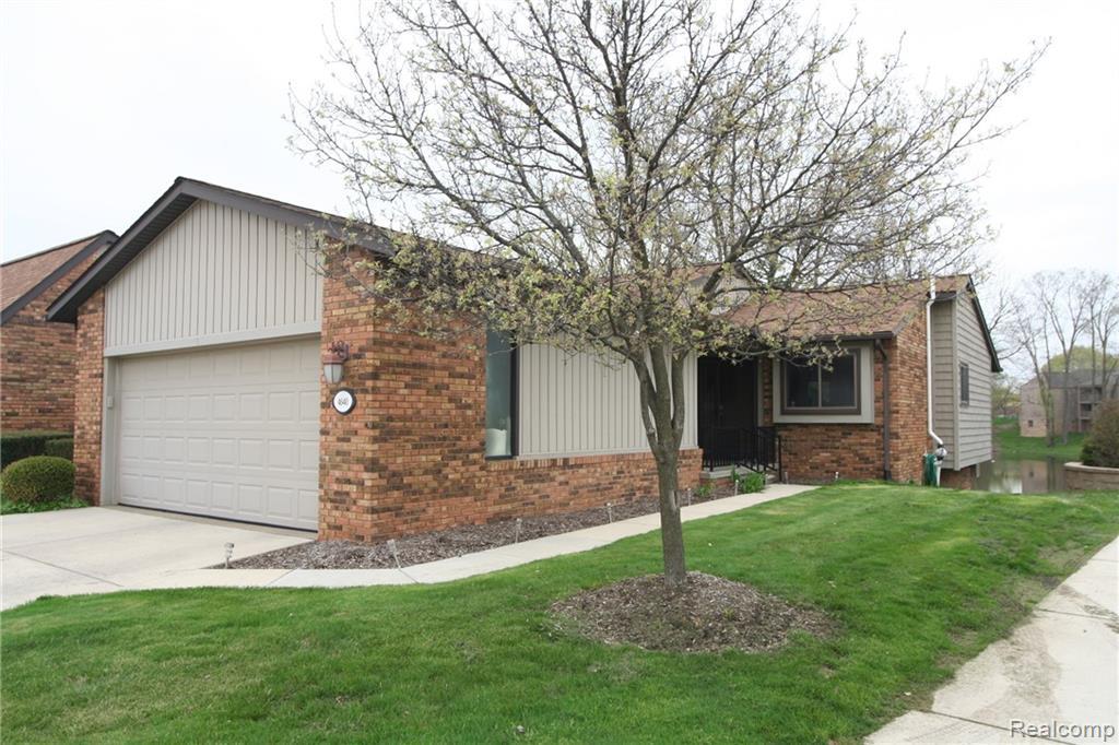 4640 Laurel Club Cir - Photo 1