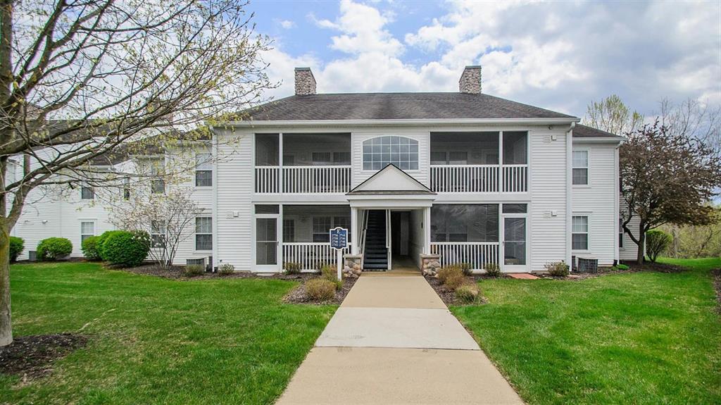 2748 Knightsbridge Circle - Photo 1