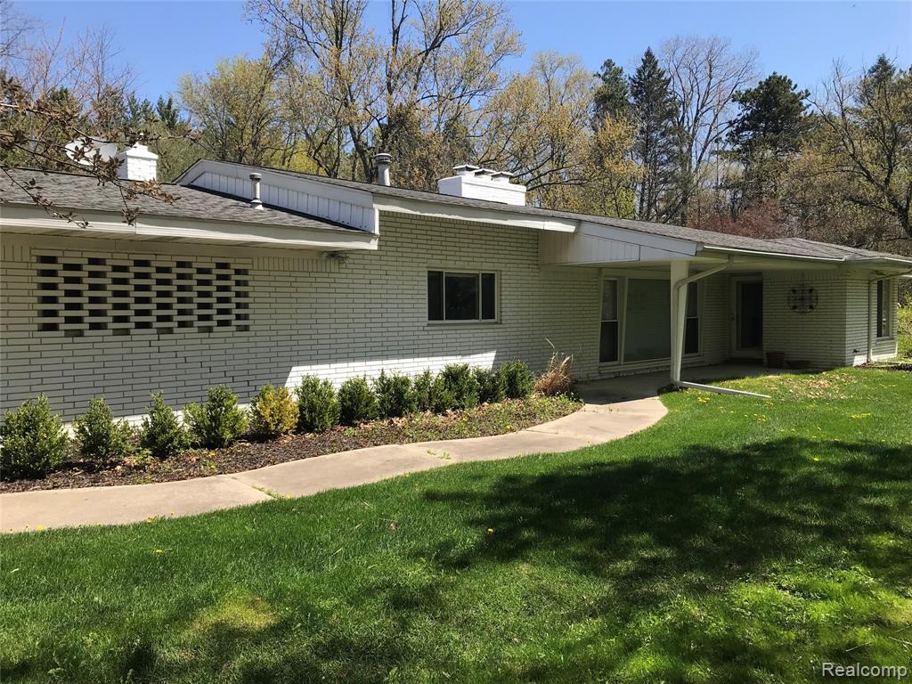 3975 Brookside Drive - Photo 1