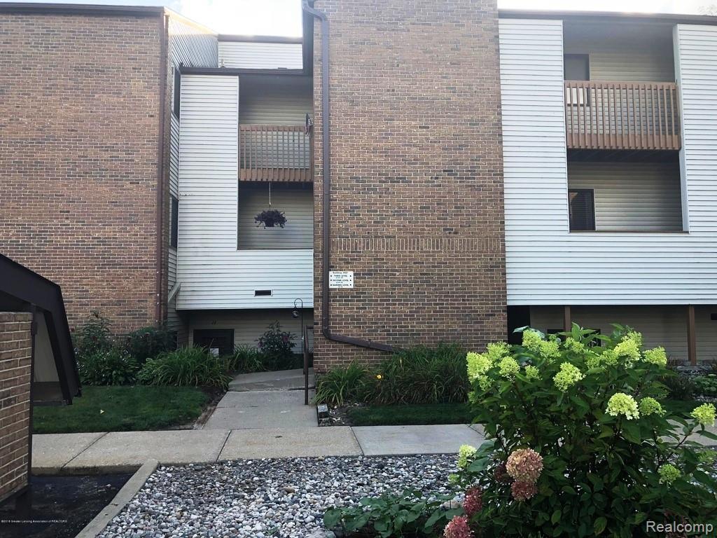1457 Pond Drive - Photo 1