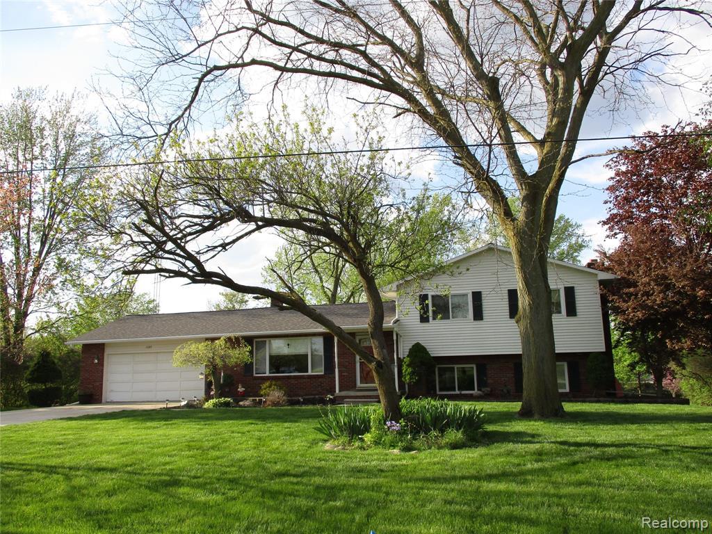 4389 Dauncy Road - Photo 1