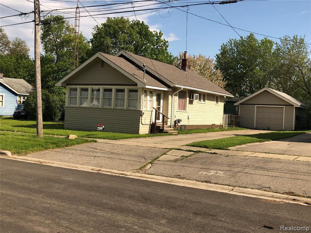 2206 Whittemore Avenue - Photo 1