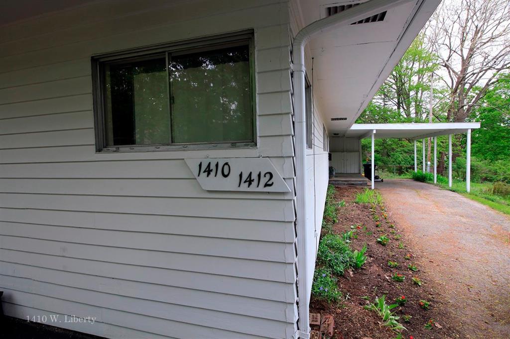 1410 Liberty - Photo 1