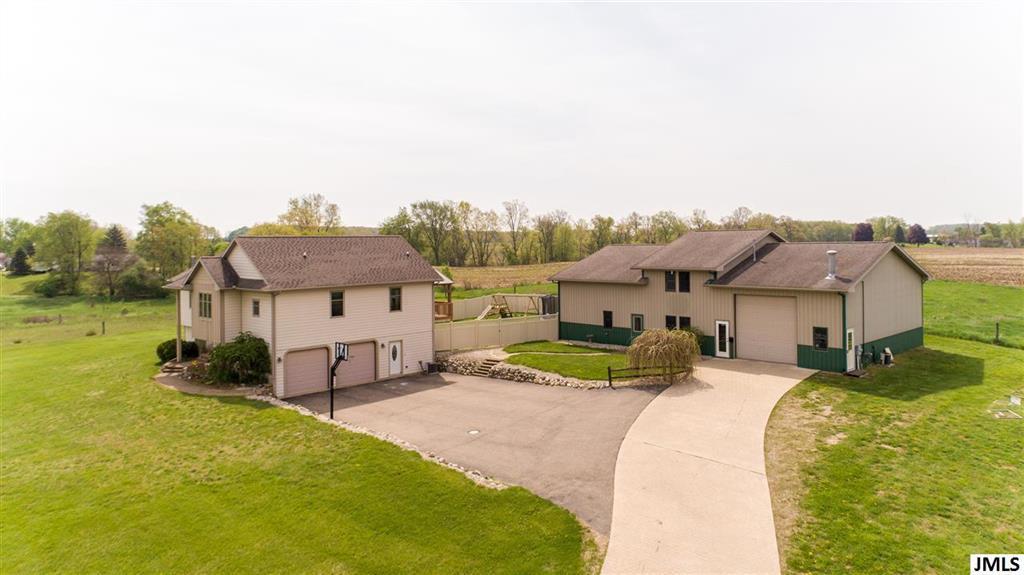 10536 Woodbrook Dr - Photo 1