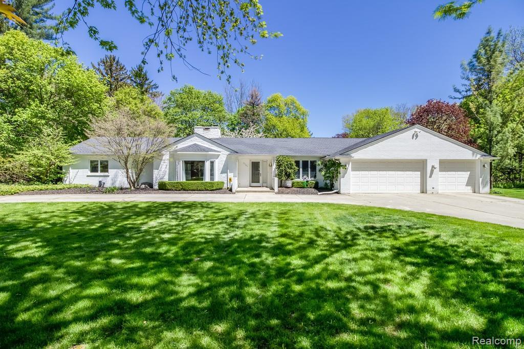 5185 Longmeadow Road - Photo 1