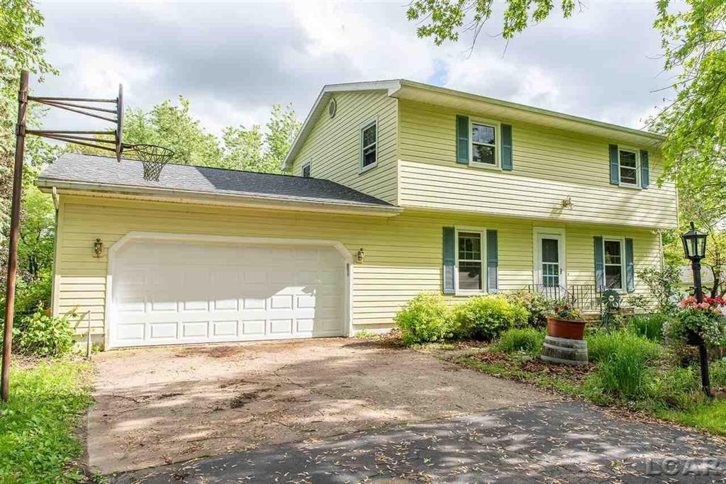 3235 Brookview Ct - Photo 1