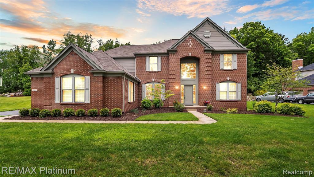 9085 Ridgefield Drive - Photo 1