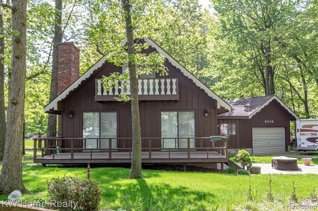 6710 James Road - Photo 1