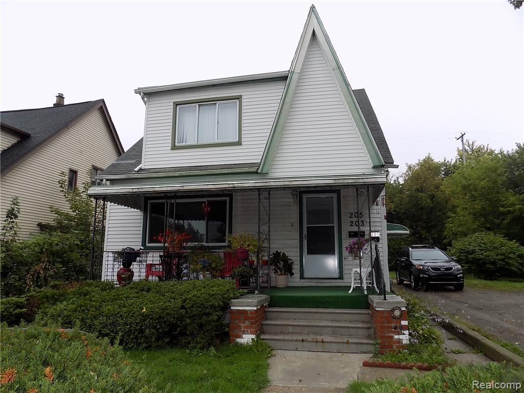 205 Marshall, Upper Unit Street - Photo 1