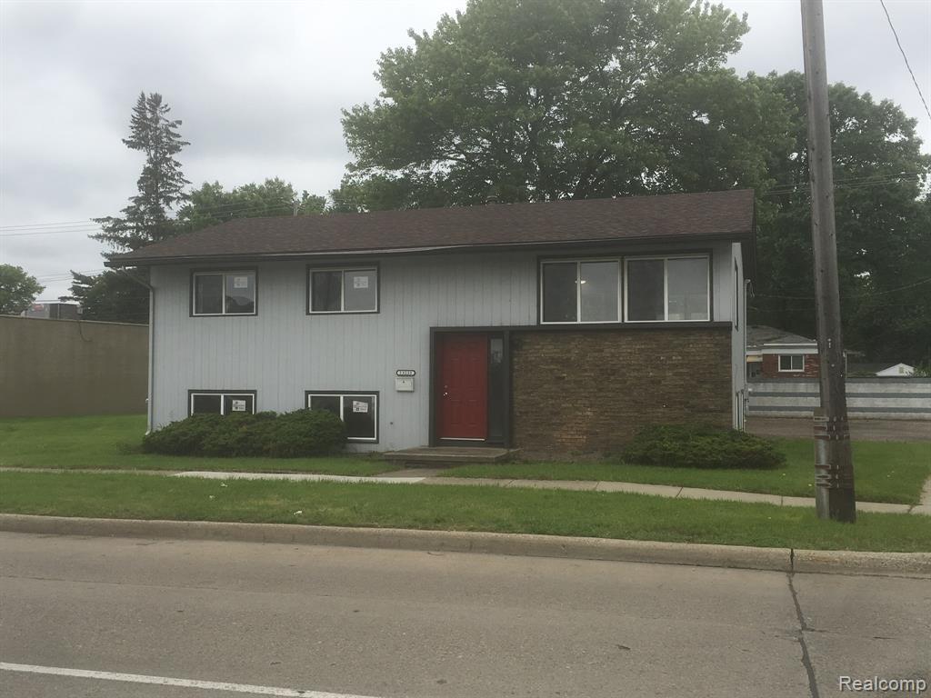 23233 Chrysler Drive - Photo 1