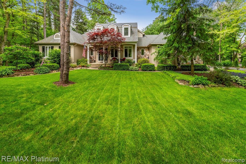 9678 Fairway Drive - Photo 1
