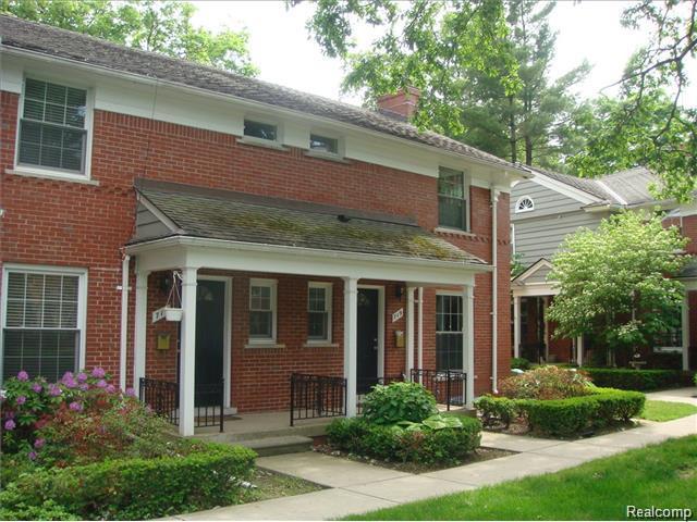 717 Old Woodward Avenue - Photo 1