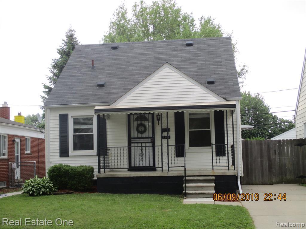 17986 Henry Street - Photo 1