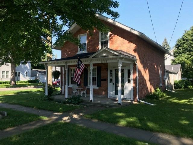 328 Scott St - Photo 1