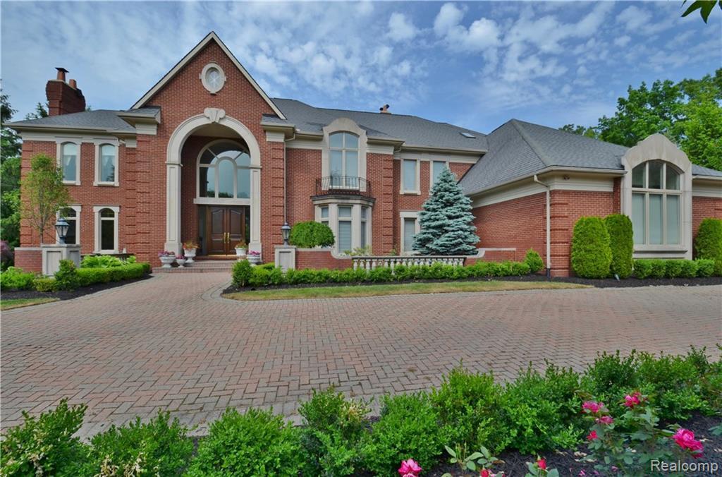 2368 Heronwood Drive - Photo 1