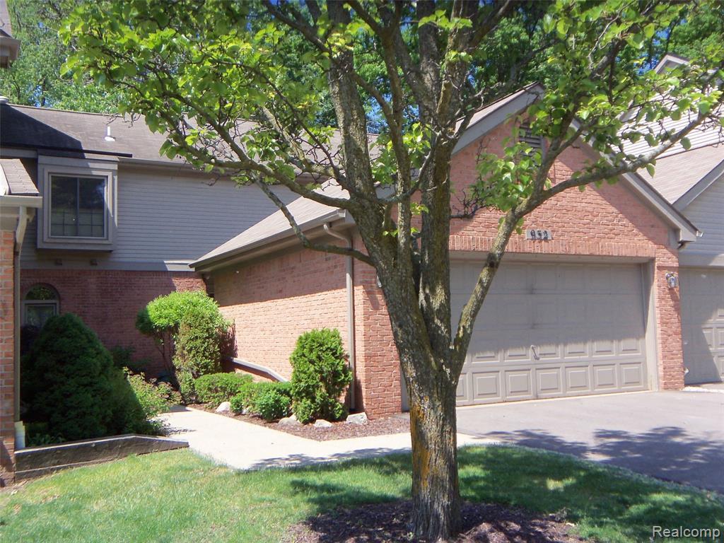 932 Woodridge Hills Drive - Photo 1