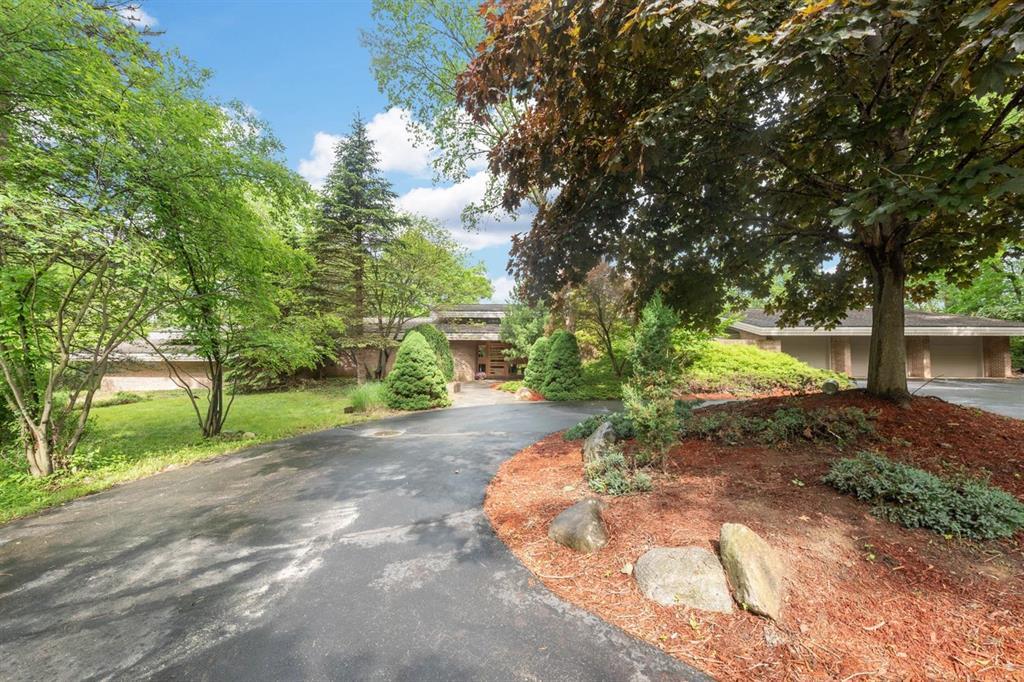 4955 Red Fox Run - Photo 1