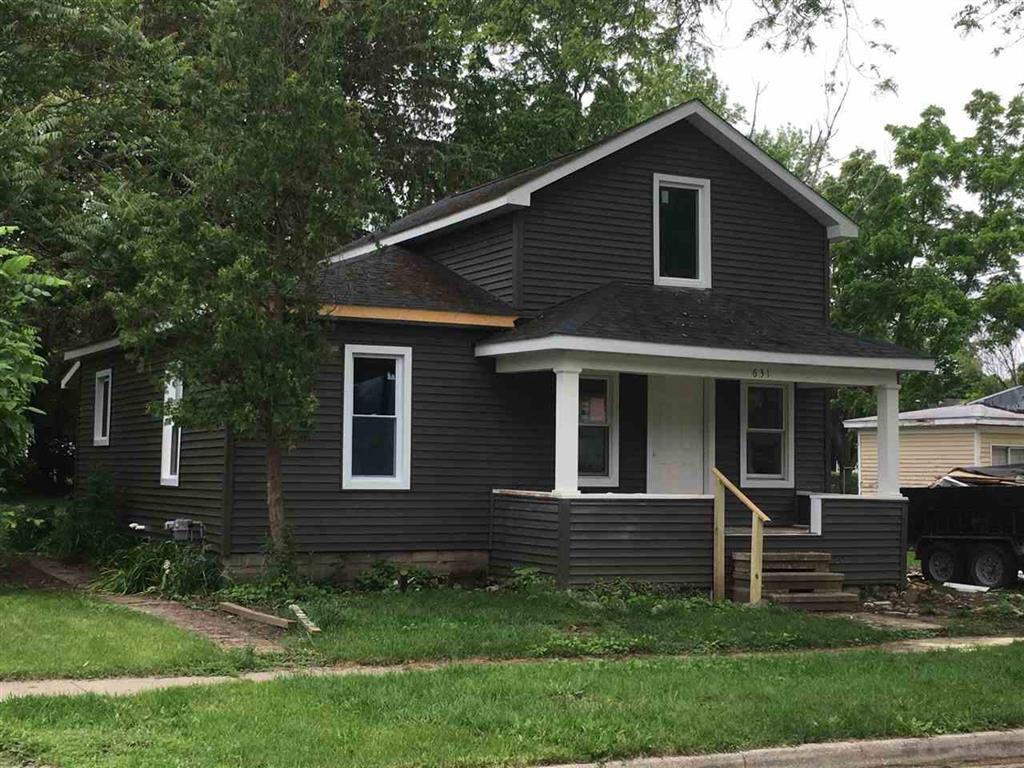 631 Hickory St - Photo 1