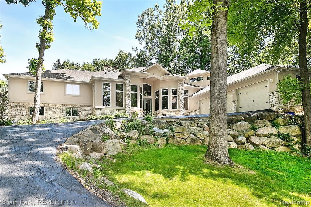 1351 Cedar Bend Drive - Photo 1