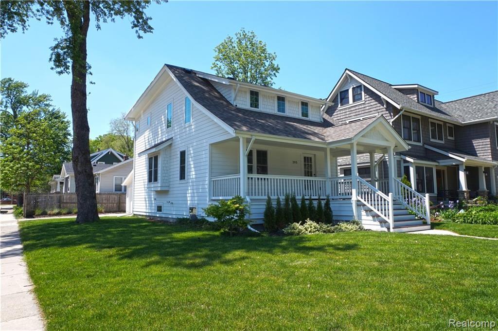 203 Curry Avenue - Photo 1