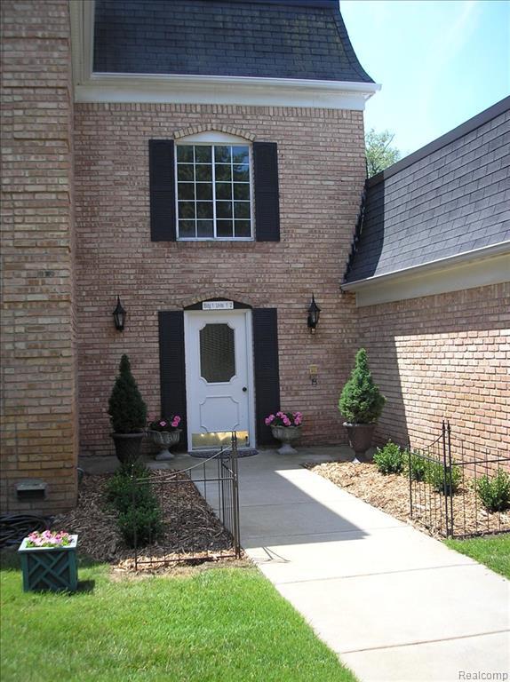 150 Long Lake Road - Photo 1