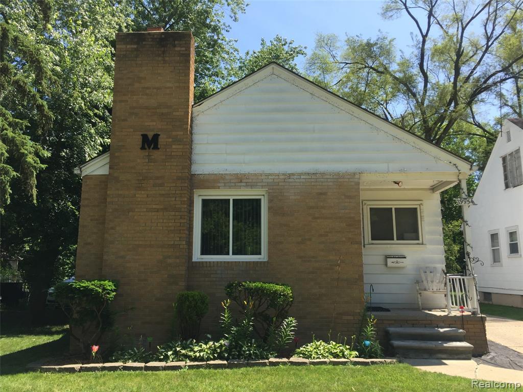 19954 Grandview Street - Photo 1