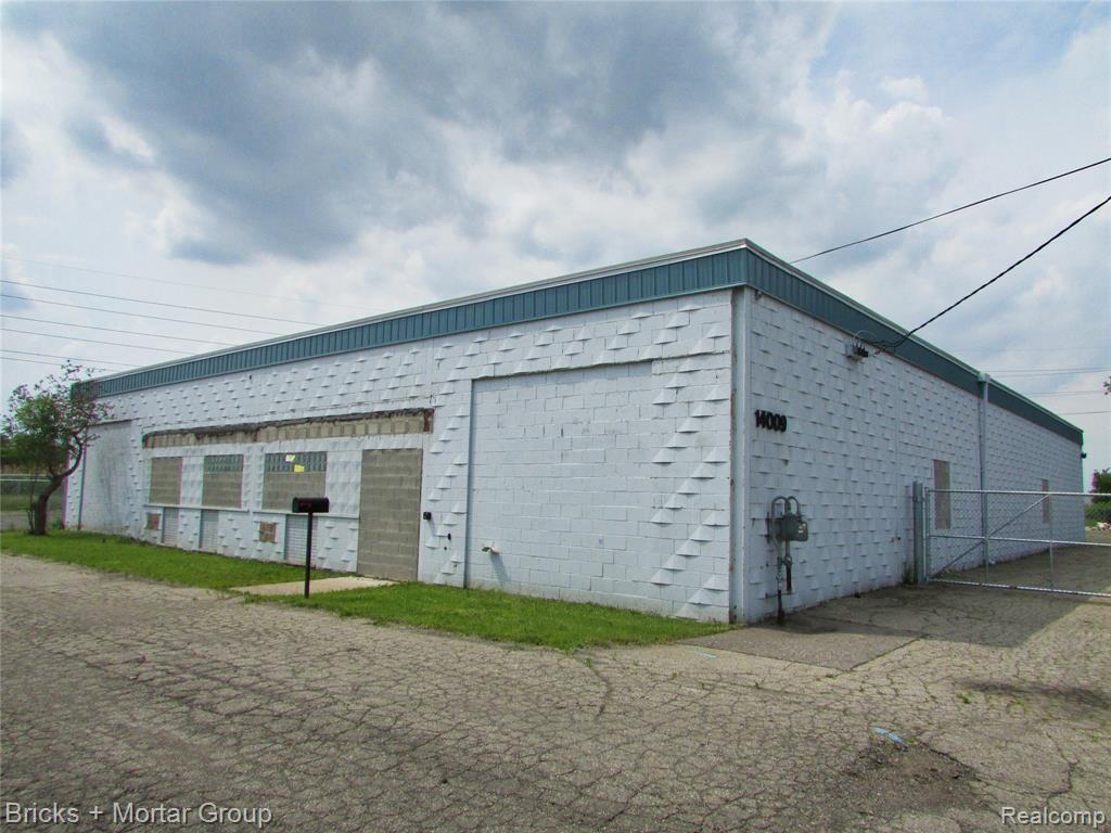 14009 Achyl Avenue - Photo 1