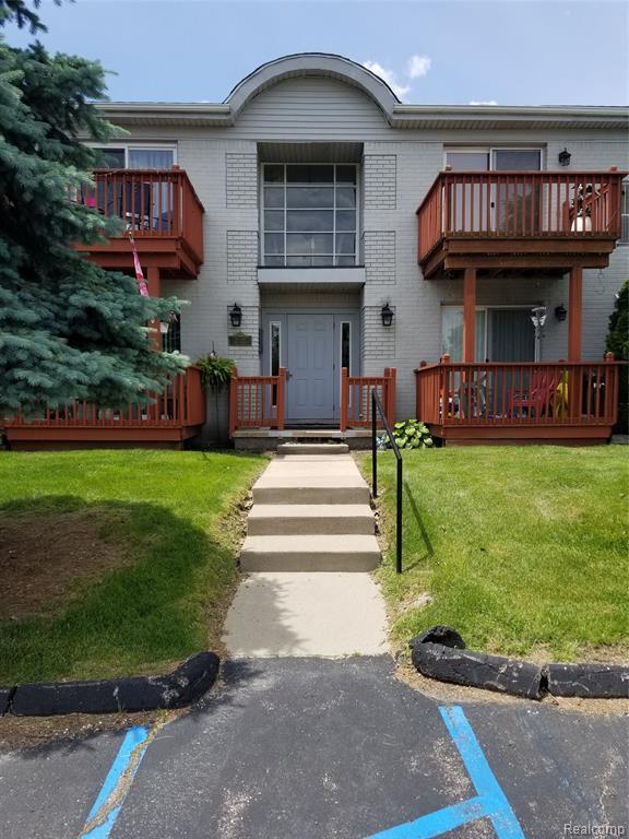 1762 Fort Street - Photo 1