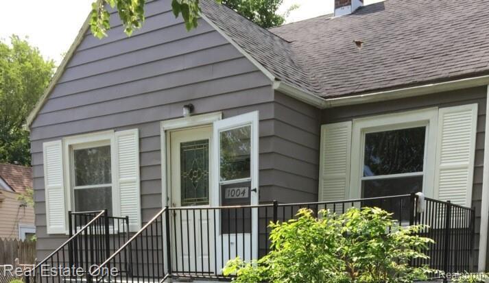 1004 Pearl Avenue - Photo 1