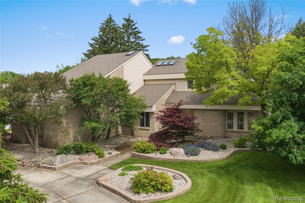 2136 Fawnwood Way - Photo 1