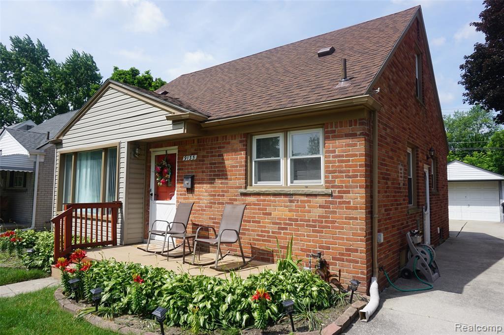9135 Dixie - Photo 1