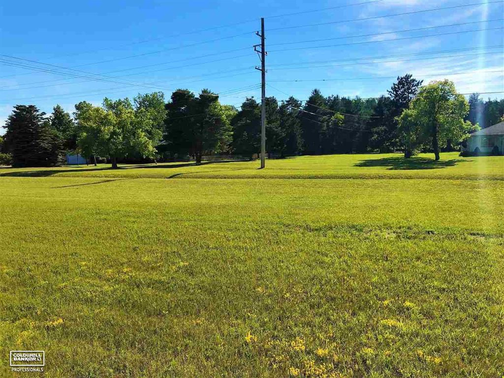 8615 Lakeshore - Photo 1