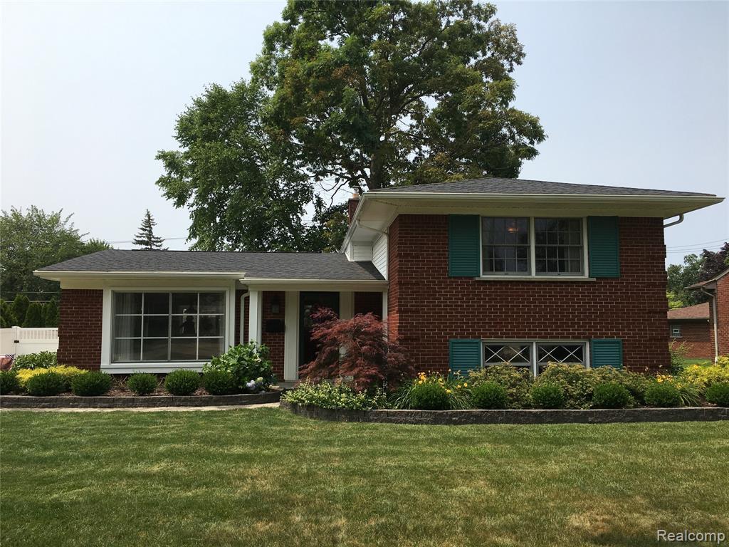 1726 Oakwood Drive - Photo 1