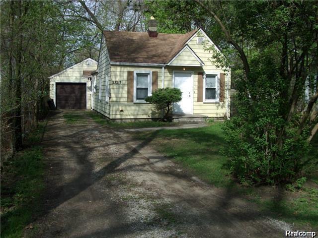 23217 Helen Street - Photo 1