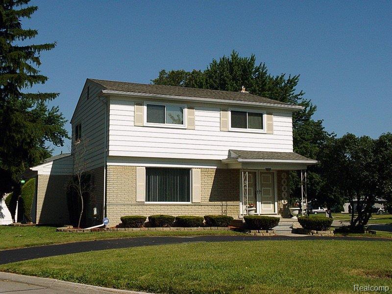 18514 Hilton Drive - Photo 1