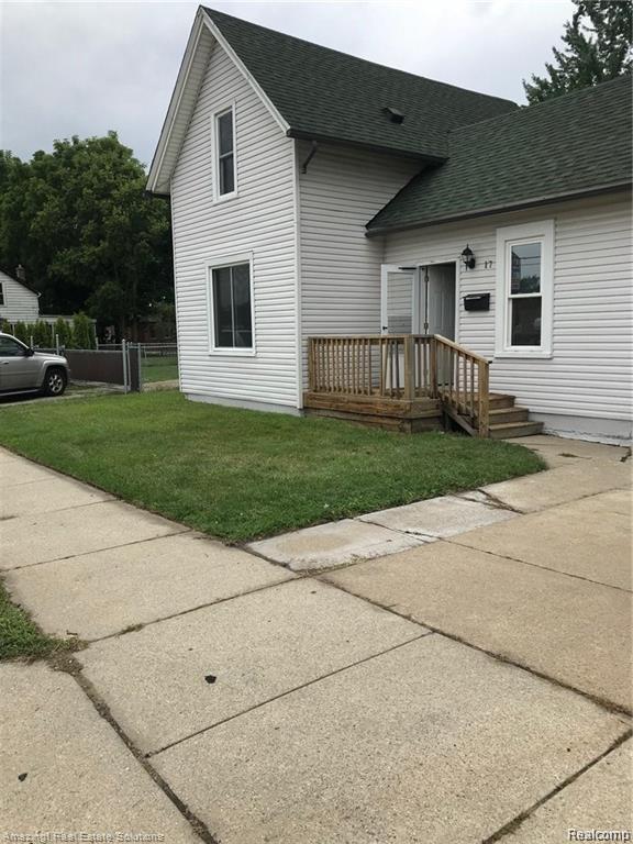 17 Southbound Gratiot Avenue - Photo 1
