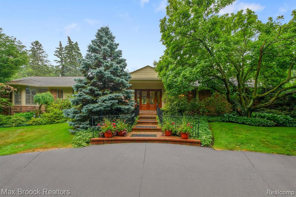 645 Lone Pine Road - Photo 1