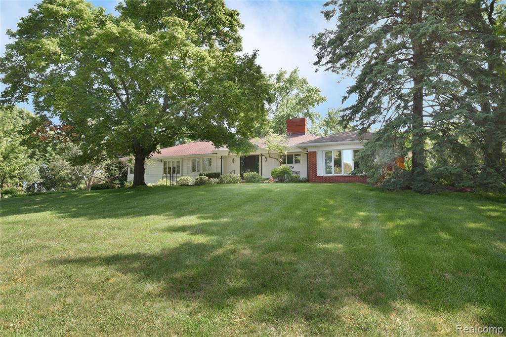 26550 Woodlore Road - Photo 1