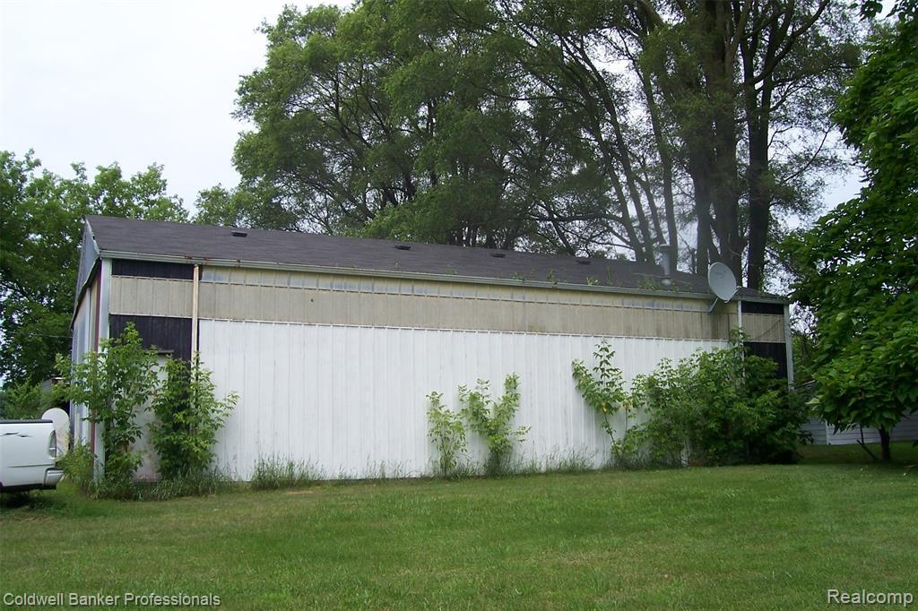 3911 Imlay City Rd - Photo 1